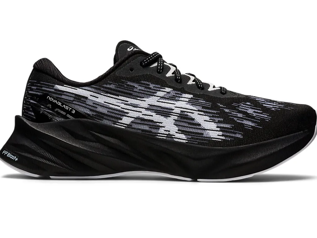 Heren ASICS Hardlopen*Novablast 3