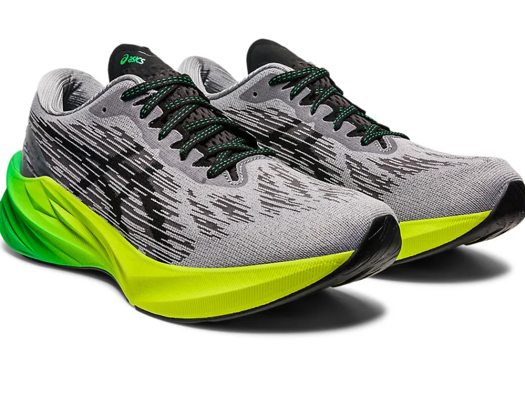 Heren ASICS Hardlopen*Novablast 3